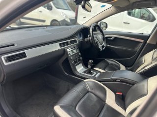 /photos/11353/0b0308e4-c584-415e-a940-10ab765fff1c_i320x240.jpg