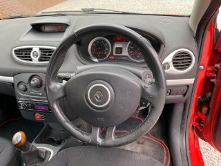 /photos/11353/13504cfa-0fc2-41d9-948f-443e1880c170_i320x240.jpg