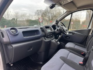 /photos/11353/40e006af-7b15-4ba4-9a6a-5703b1e1fa69_i320x240.jpg