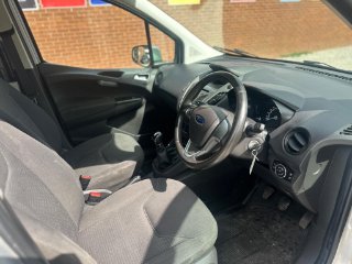 /photos/11353/437de3fa-7a43-4bf0-abaa-05d2b037eeb1_i320x240.jpg