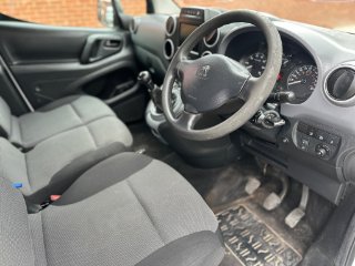 /photos/11353/487bc5ec-2f65-42d1-8701-5d1db052a909_i320x240.jpg