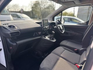 /photos/11353/4d7695b3-a12a-433a-a381-e00e71b5752b_i320x240.jpg