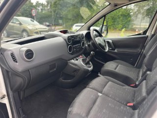 /photos/11353/71f0d444-b831-455d-a897-87f5dd8f6447_i320x240.jpg