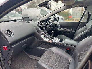 /photos/11353/75df9d56-9d18-4ac6-9e52-069db49a5778_i320x240.jpg