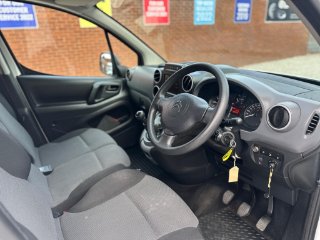 /photos/11353/ad5d5213-f8ae-45b6-9037-6902778d587d_i320x240.jpg
