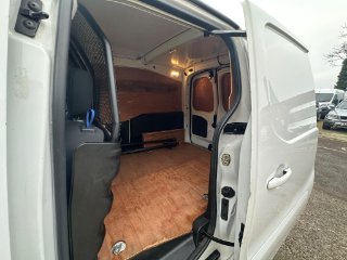 /photos/11353/b511629b-fd82-4cc3-81fd-3ff2e258d0ce_i320x240.jpg