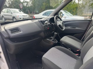 /photos/11353/fae8e3ba-50e9-40e1-ae16-b2d7f02c0deb_i320x240.jpg
